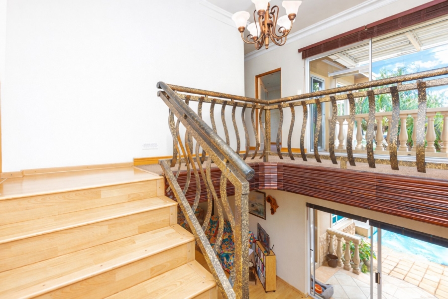 5 Bedroom Property for Sale in Caribbean Beach Club North West